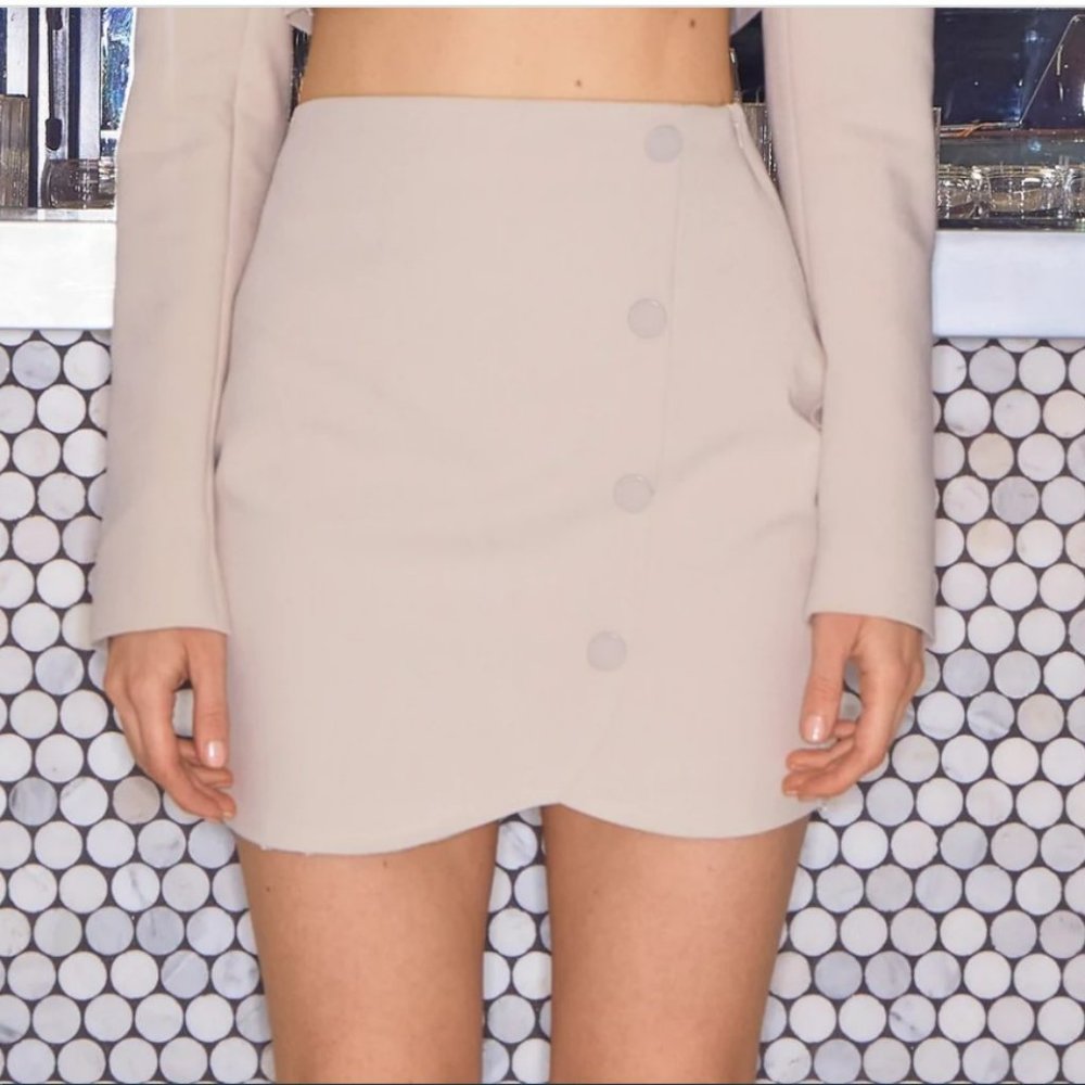 TIMELESS SKIRT IN STONE